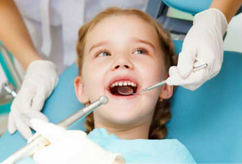 Причины, по которым стоит лечить молочные зубы